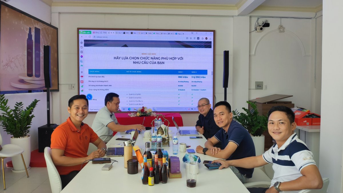 Chia sẻ khách hàng mô hình SEES
